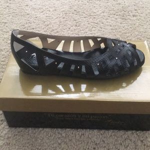 Thalia Sodi - Size 7.5 wide, black peep toes.